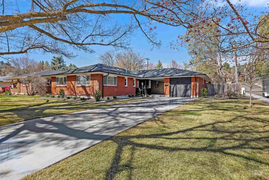 Photo of 1224 E Hays St, Boise, ID 83712 (MLS # 98979640)