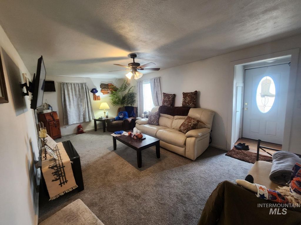 Photo of 514 N 11th St, Nyssa, OR 97913 (MLS # 98967580)