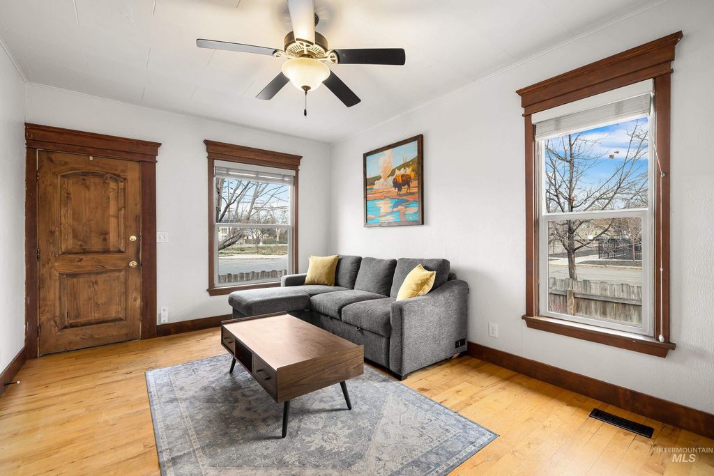 Photo of 218 N 19th St, Boise, ID 83702 (MLS # 98971714)