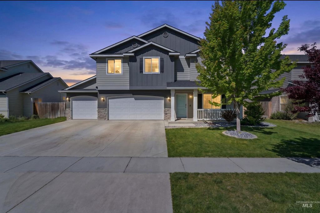 Photo of 16731 N Clover Valley Way, Nampa, ID 83687 (MLS # 98984923)