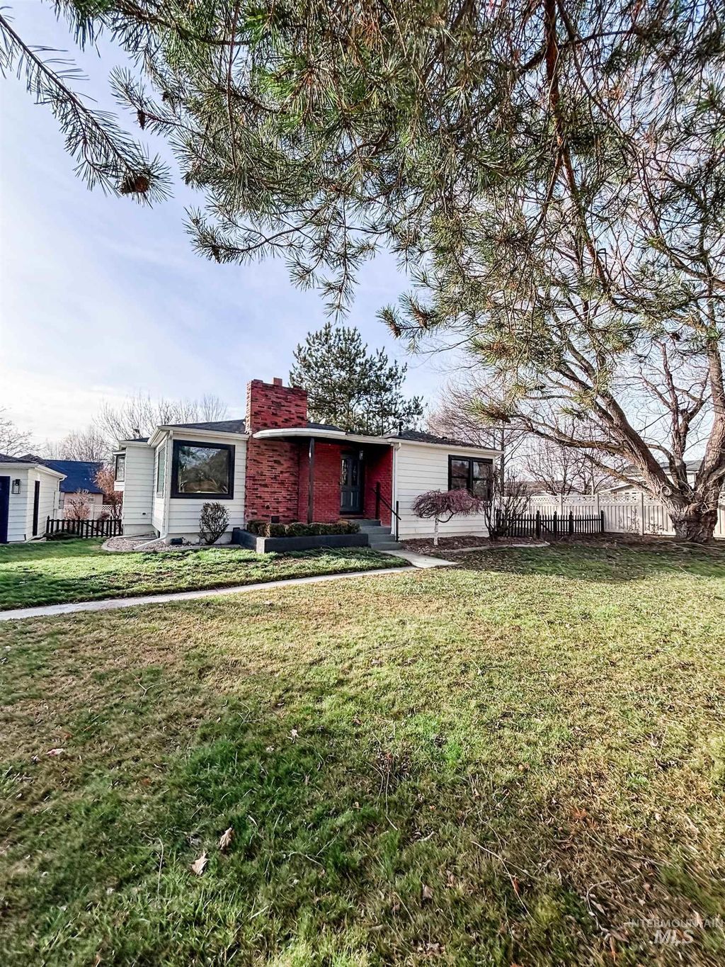 Photo of 743 N Horseshoe Bend Rd, Eagle, ID 83616 (MLS # 98975212)