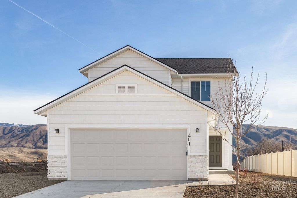 Photo of 401 Reindeer Ave, Horseshoe Bend, ID 83629 (MLS # 98973287)