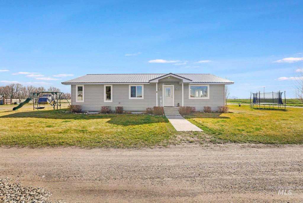 Photo of 256 E 265 Lane N, Rupert, ID 83350 (MLS # 98979064)