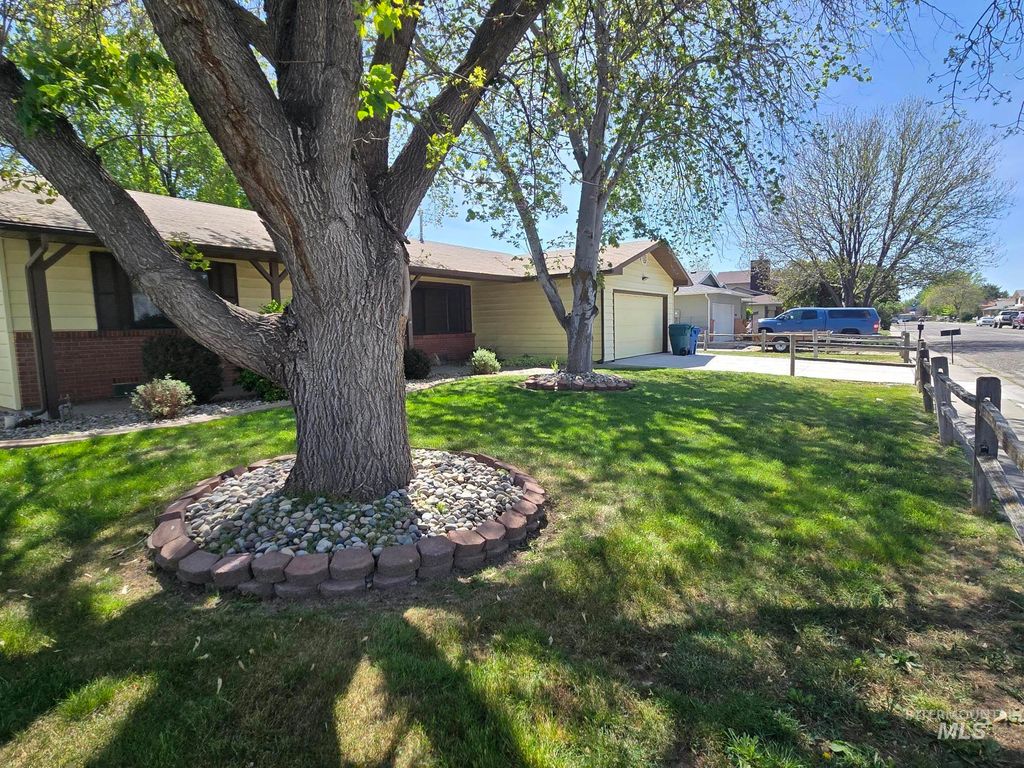 Photo of Mountain Home, ID 83647 (MLS # 98985670)