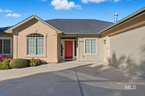 2120 W Cross Creek Nampa ID 83687