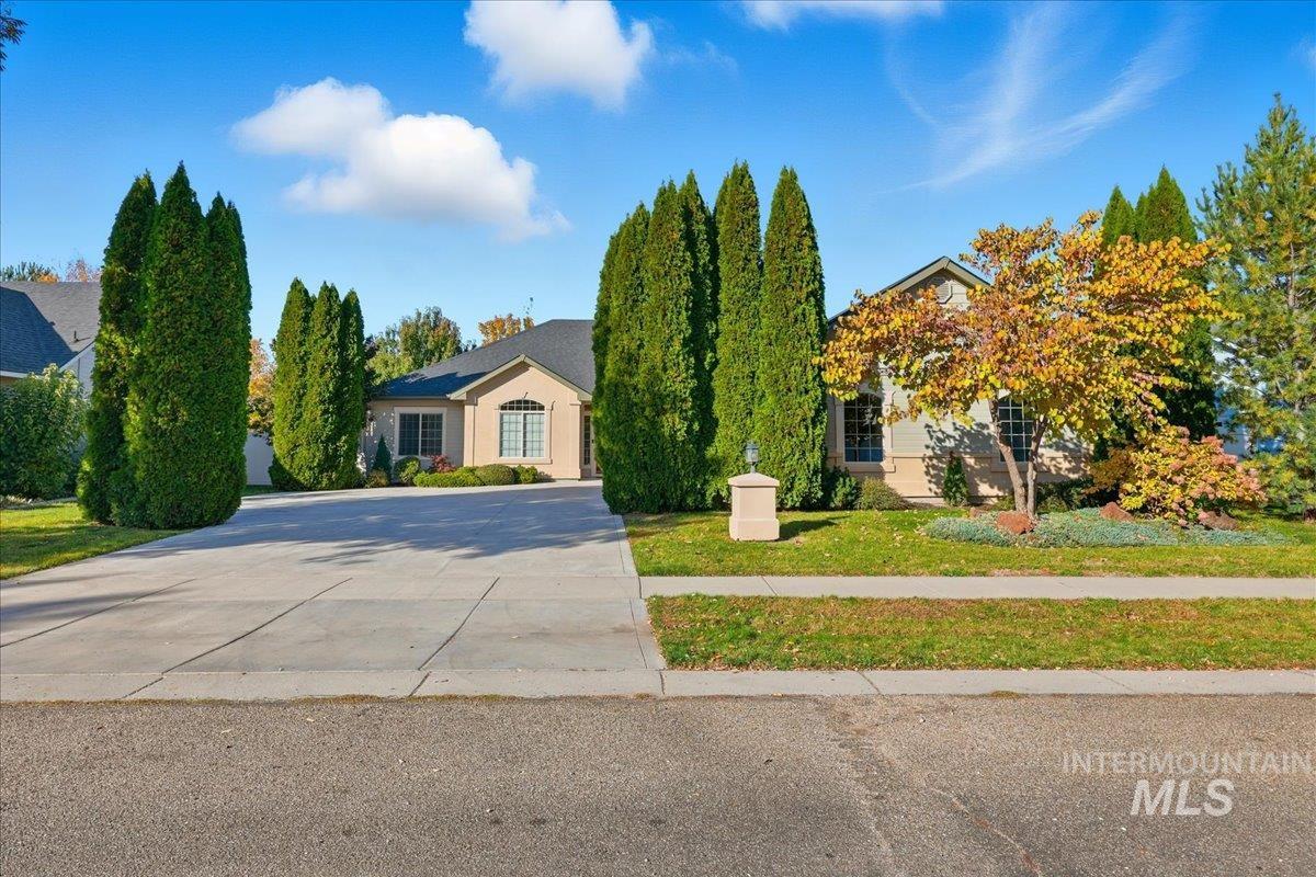2120 W Cross Creek
