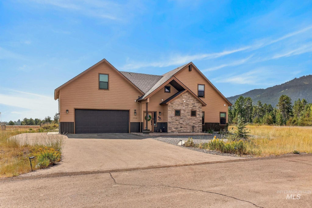 Photo of 13102 Hawks Bay RD, Donnelly, ID 83615 (MLS # 99003447)