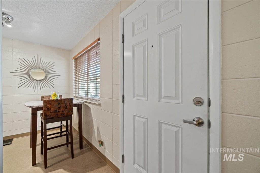 Photo of 854 S Curtis Road, Boise, ID 83705 (MLS # 98962675)
