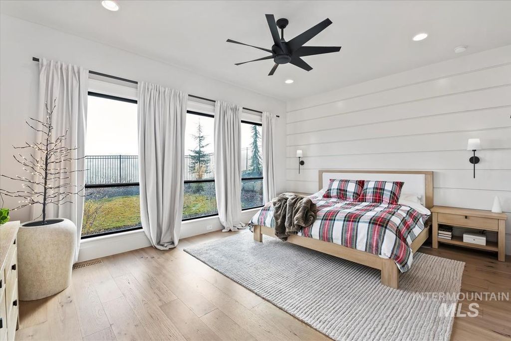 Photo of 11350 N Elk Ridge Way, Boise, ID 83714 (MLS # 98968582)