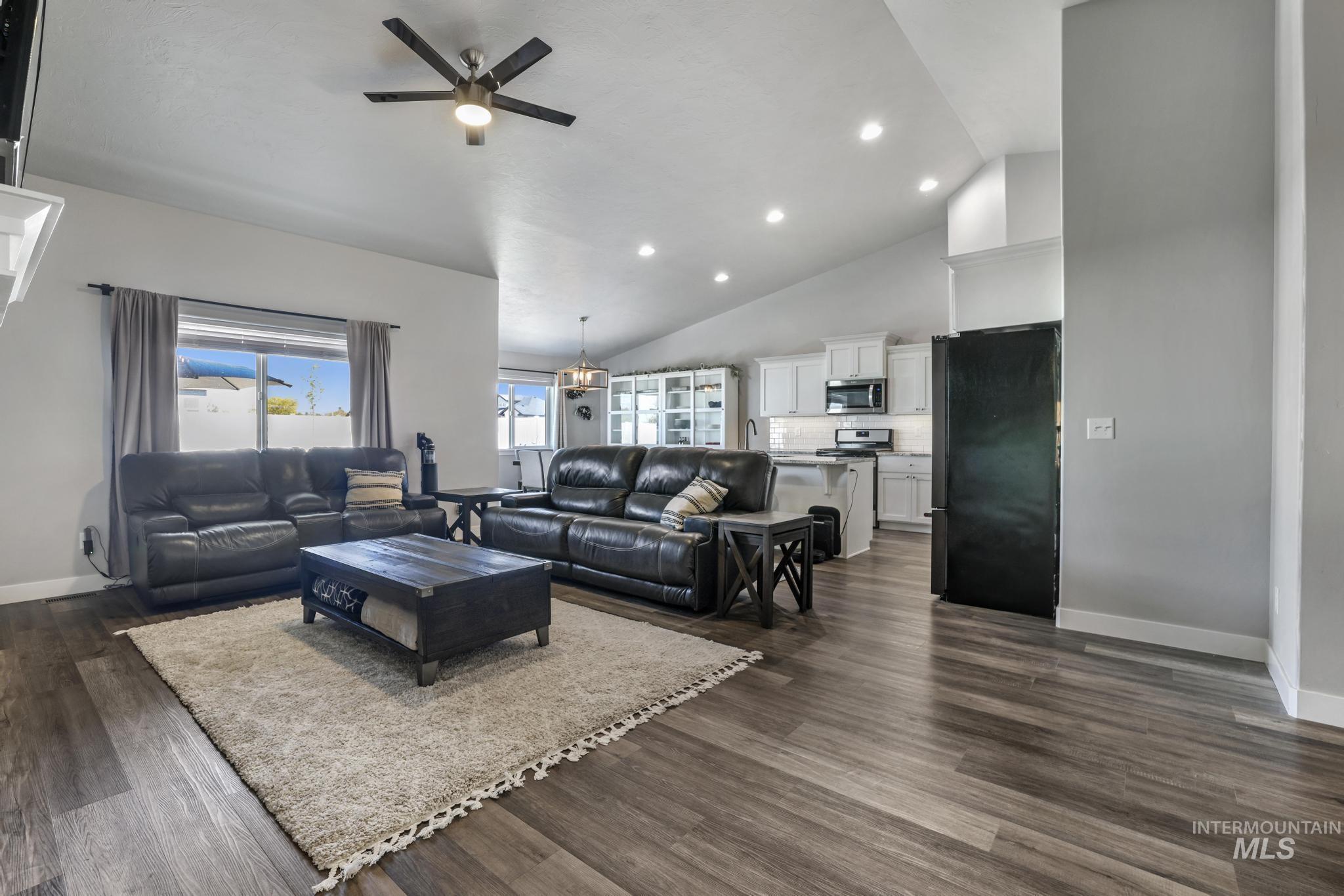 Jerome, Idaho 83338, United States, 3 Bedrooms Bedrooms, ,2 BathroomsBathrooms,Residential,Active,119131