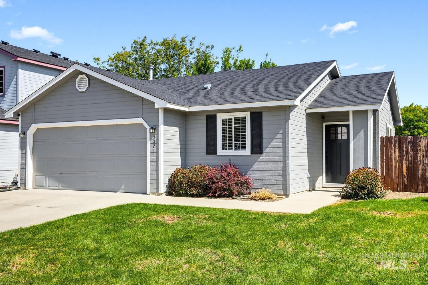 5221 Lockwood