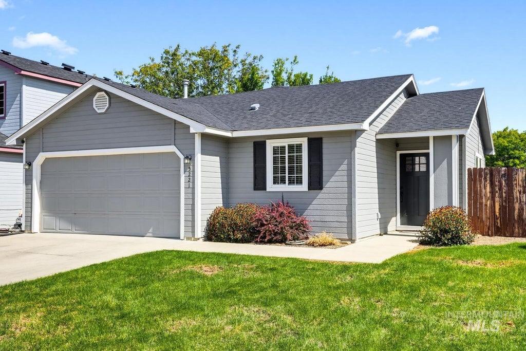Photo of 5221 Lockwood Way, Caldwell, ID 83607 (MLS # 99000856)