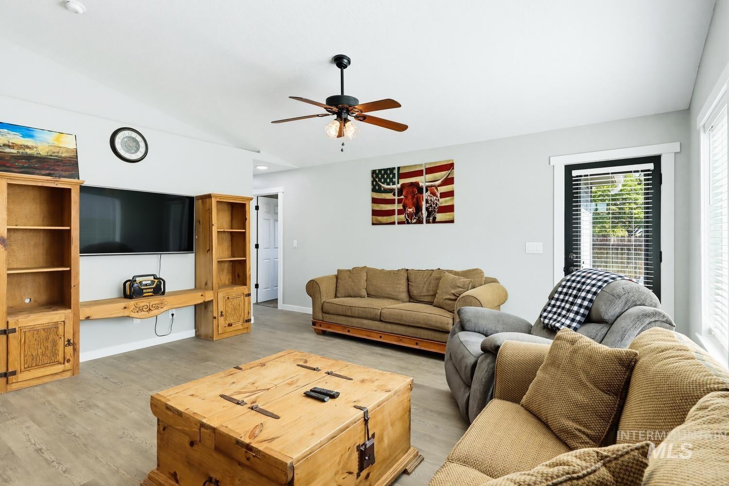 5221 Lockwood