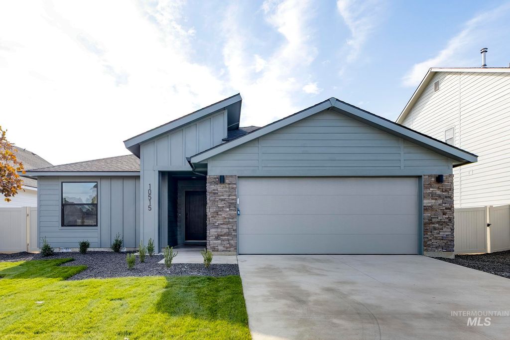 Photo of 10546 W Teratai St, Star, ID 83669 (MLS # 98965843)