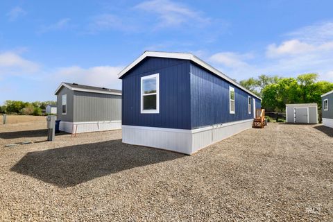 Photo of 370 W 12th S #24, Mountain Home, ID 83647 (MLS # 98987448)