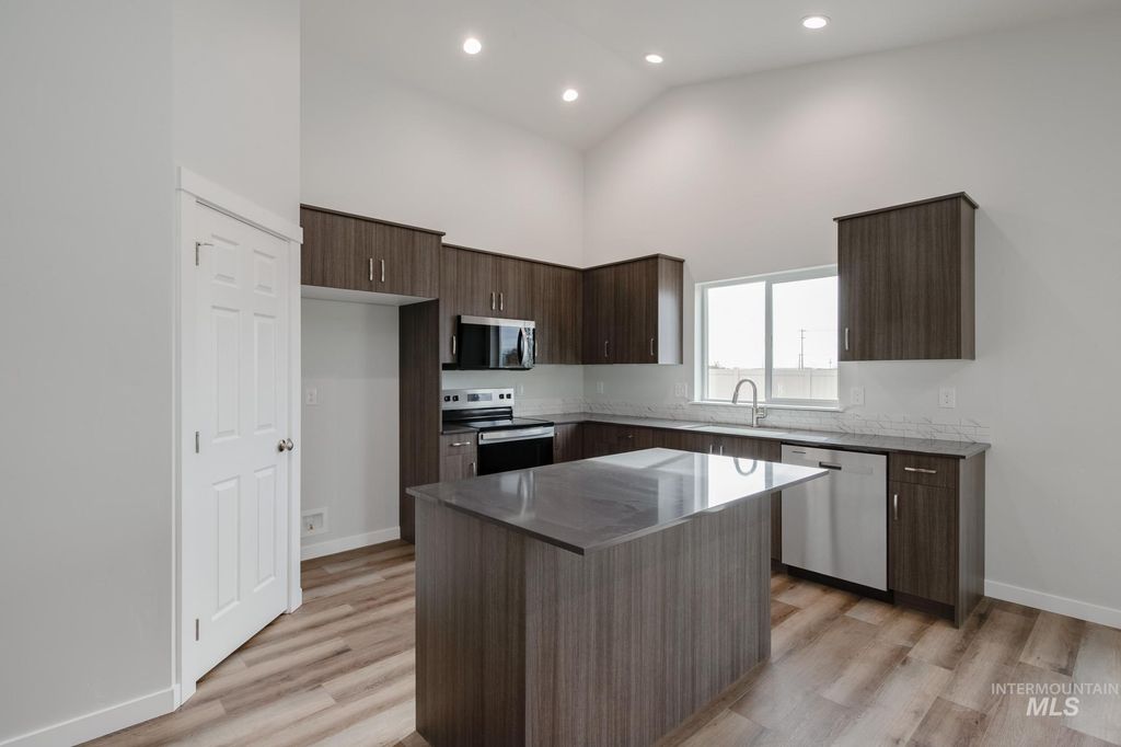 Photo of 9079 W Camellia St, Nampa, ID 83687 (MLS # 98967537)