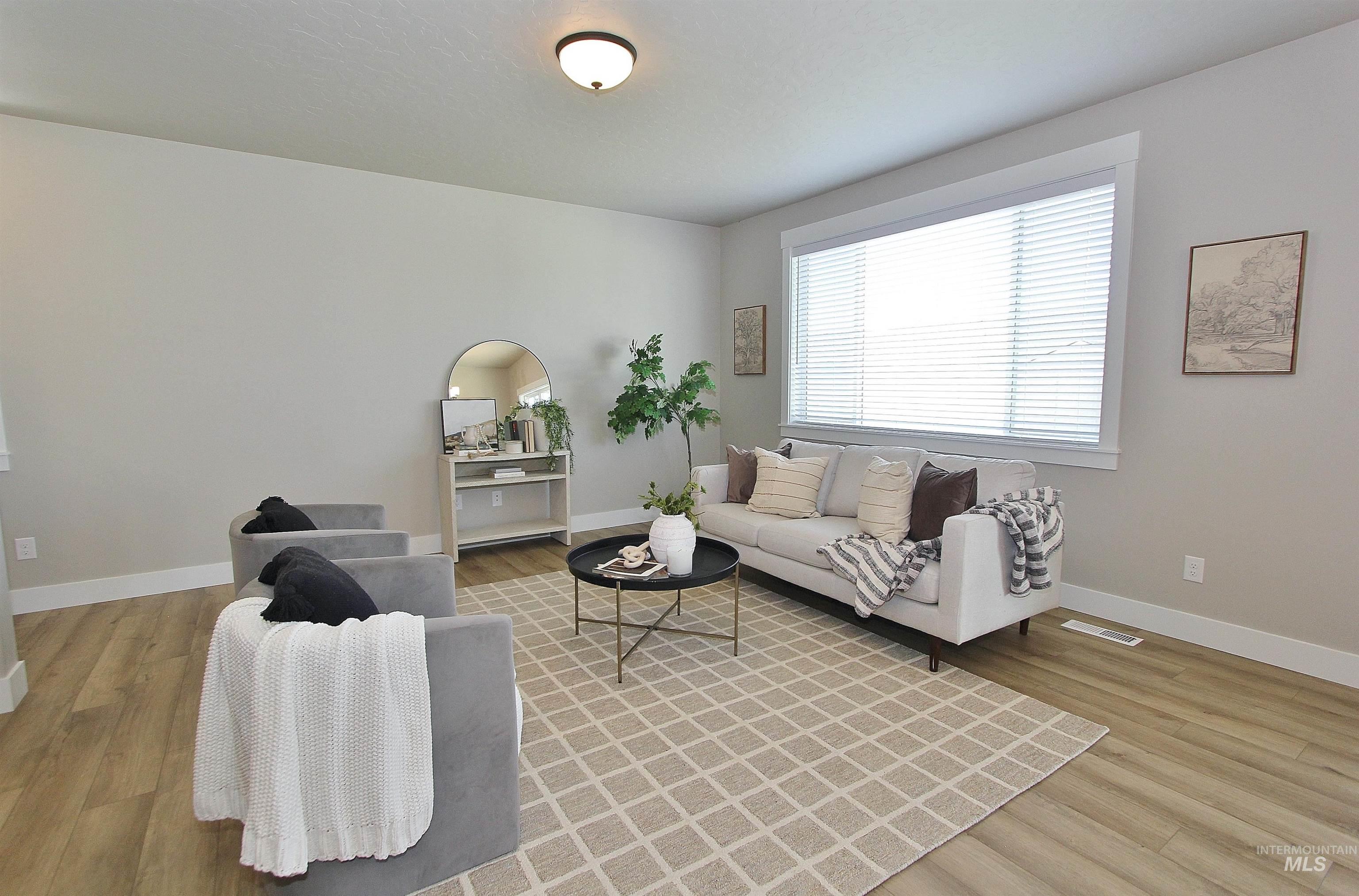 2227 N Desert Lily Ave