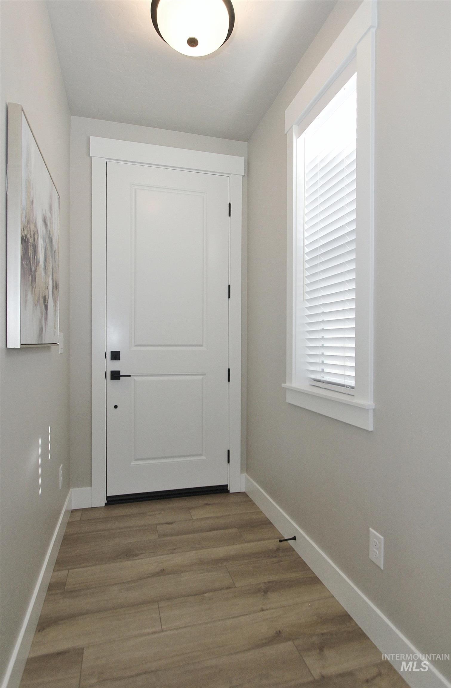 2227 N Desert Lily Ave