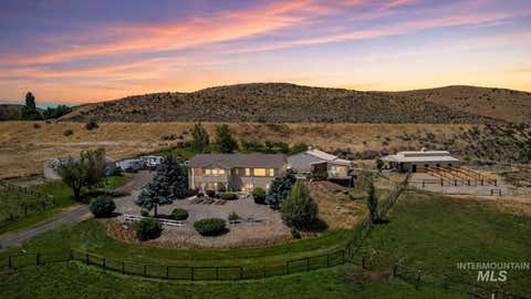 Photo of 4255 Valley View Rd, Emmett, ID 83617 (MLS # 98991997)