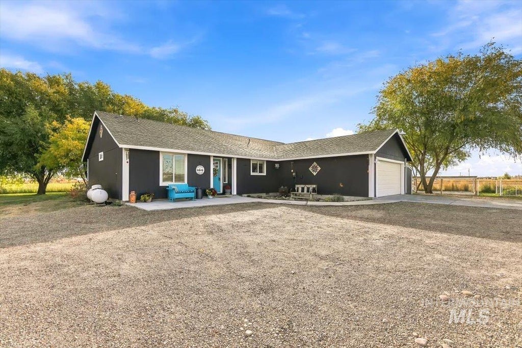 Photo of 905 NW 14th Ave, Payette, ID 83661 (MLS # 99005186)