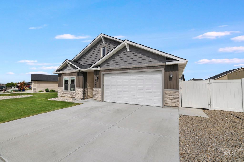 Photo of 1419 Blue Grouse Way, Twin Falls, ID 83301 (MLS # 98987670)
