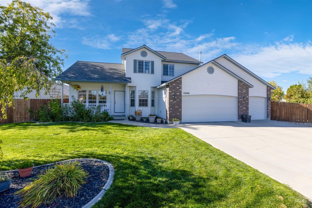 Photo of 3308 Hazelwood Circle, Caldwell, ID 83605 (MLS # 98965078)