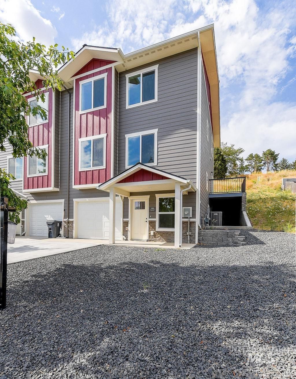 Photo of 328 Southview Ave, Moscow, ID 83843 (MLS # 98956556)