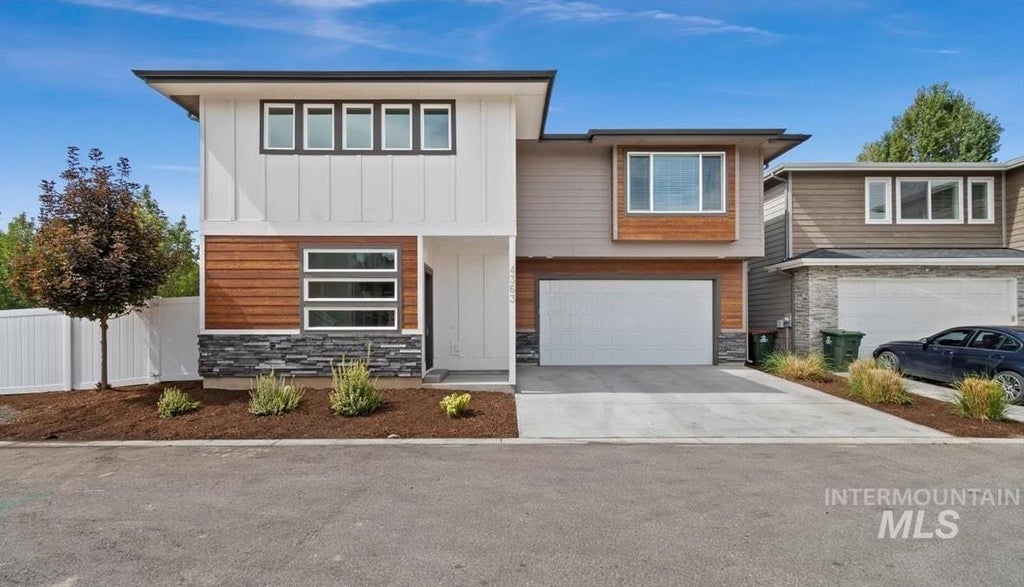Photo of 4363 N Bright Angel Ave, Meridian, ID 83646 (MLS # 99000572)