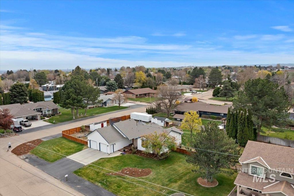 Photo of 15335 David St, Caldwell, ID 83607 (MLS # 98980454)