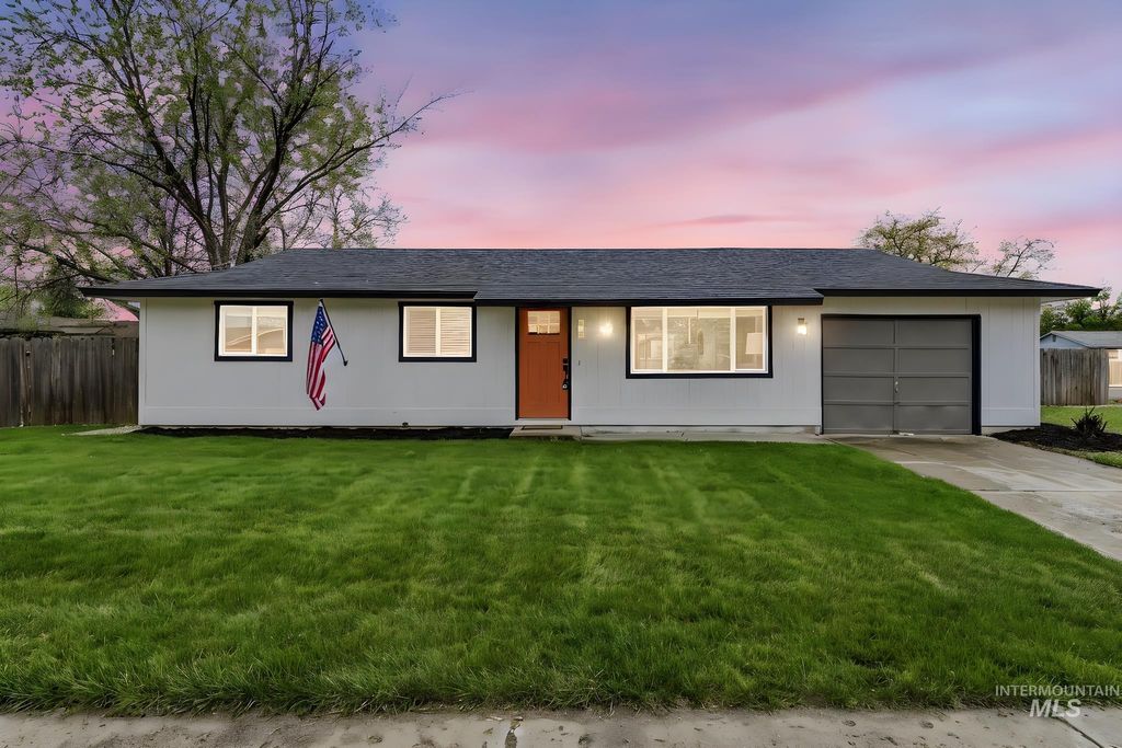 Photo of 1207 W Chateau Ave, Meridian, ID 83646 (MLS # 98982337)