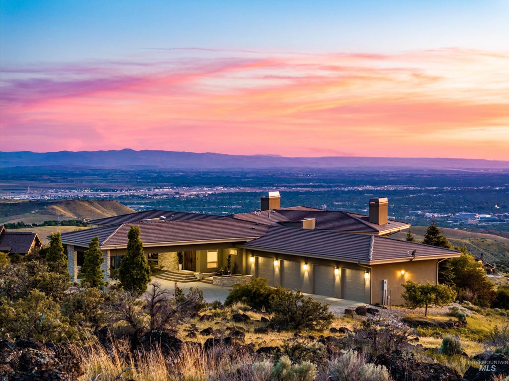 Photo of 6329 E Wildhorse Ln, Boise, ID 83712 (MLS # 98991644)