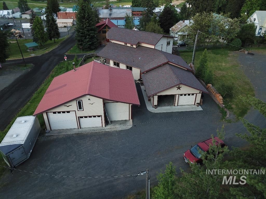 Photo of 204 S 2nd St, Elk River, ID 83827 (MLS # 98951175)