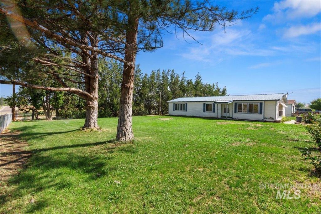 Photo of 31854 Apple Valley, Parma, ID 83660 (MLS # 98976187)