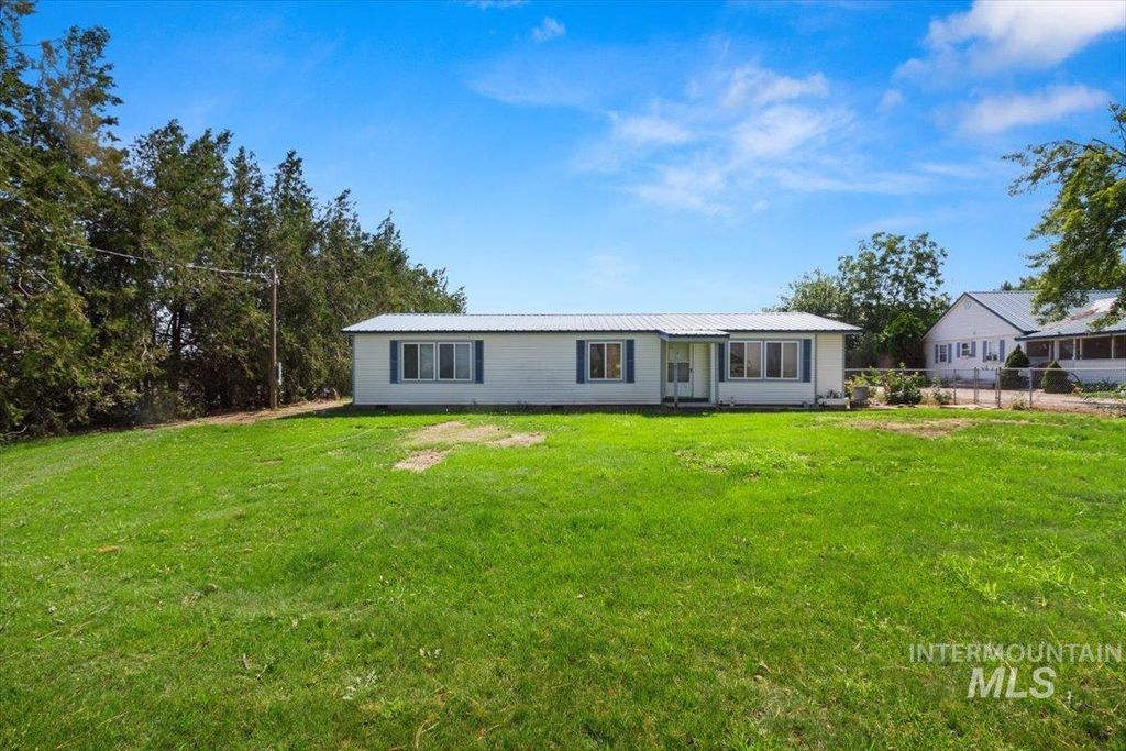 Photo of 31854 Apple Valley, Parma, ID 83660 (MLS # 98976187)