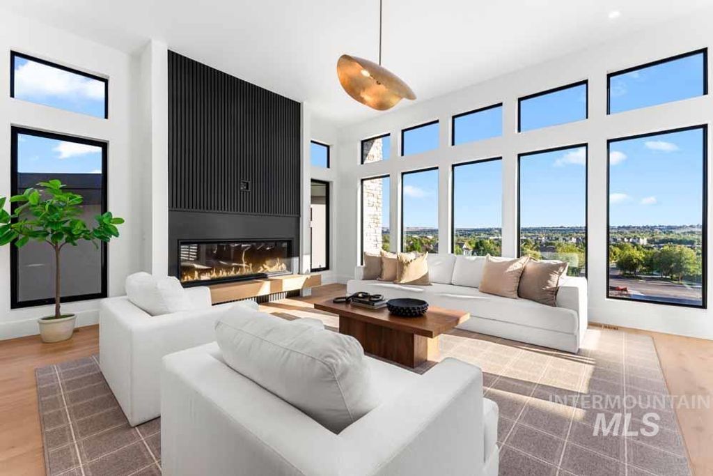 Photo of 2426 S Globe Lane #Lot 4, Boise, ID 83716 (MLS # 98972297)