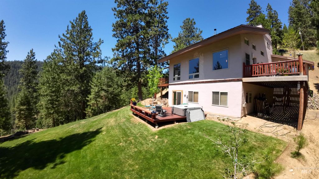 Photo of 222 Rush Creek Road, Boise, ID 83716 (MLS # 98978248)