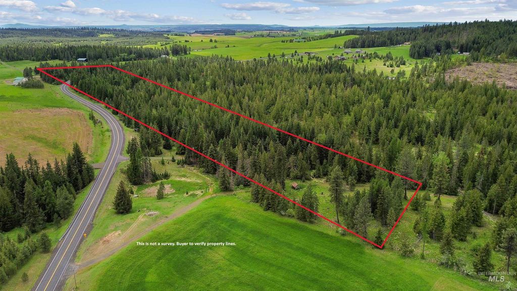 Photo of 4715 Freeman Creek Rd, Lenore, ID 83541 (MLS # 98986668)