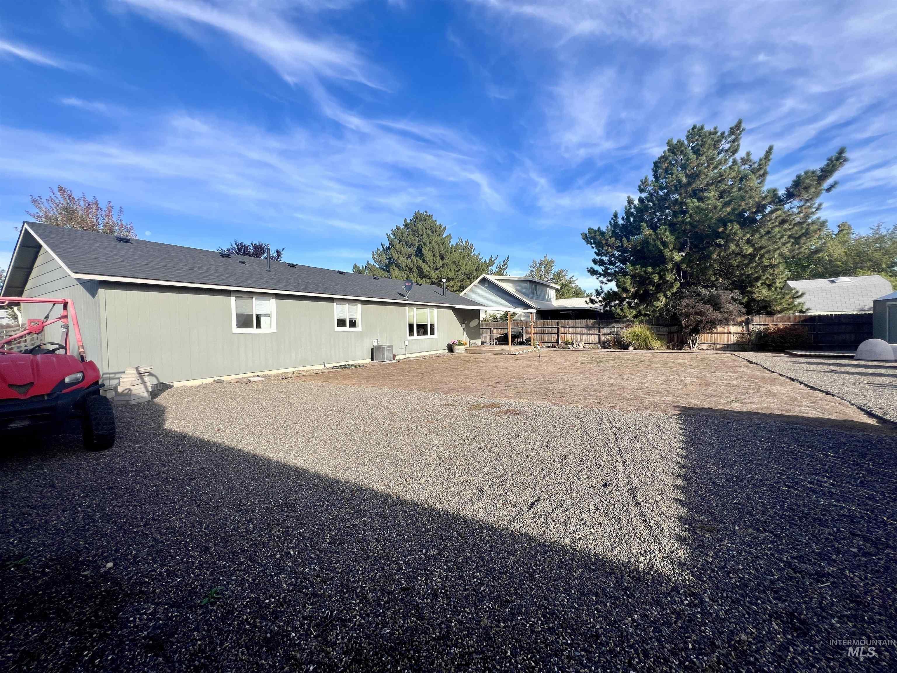 Ontario, Oregon 97914, United States, 3 Bedrooms Bedrooms, ,2 BathroomsBathrooms,Residential,Active,224694