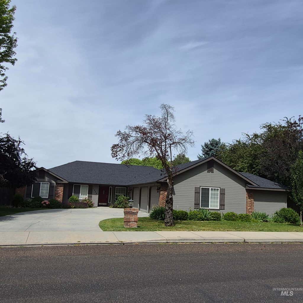 Photo of 1939 N Sevenoaks Way, Eagle, ID 83616 (MLS # 98990913)