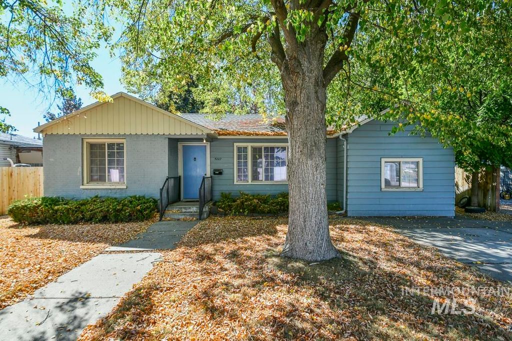 Photo of 5207 W Peg St, Boise, ID 83706 (MLS # 98968953)