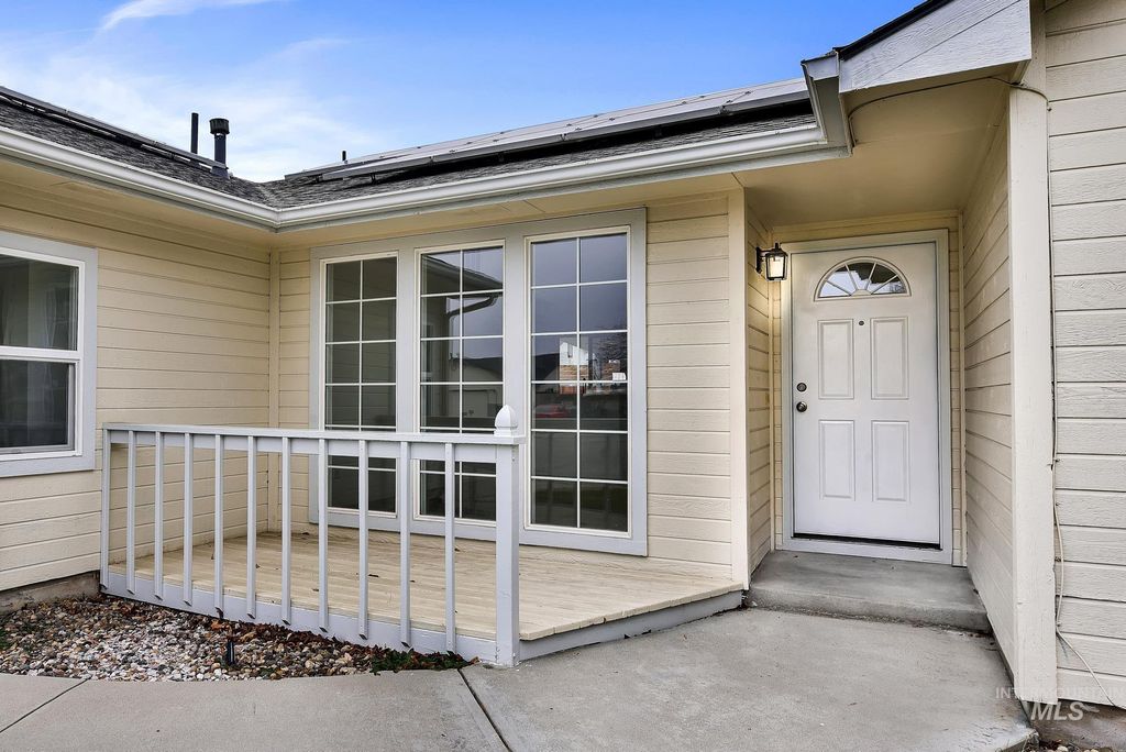 Photo of 10838 W Tidewater Ct, Boise, ID 83713 (MLS # 98972402)