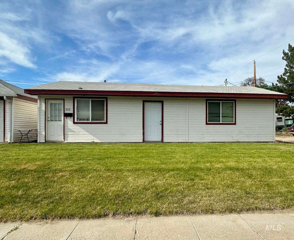 Photo of 354 W Galloway AVE, Weiser, ID 83672 (MLS # 98985648)