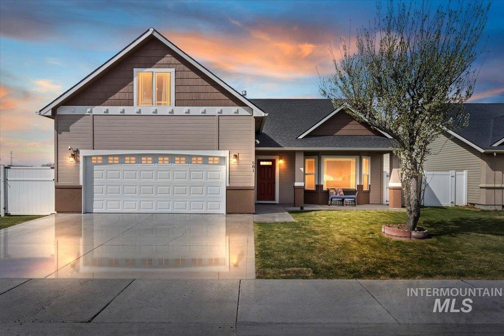 Photo of 581 Creekside Way, Twin Falls, ID 83301 (MLS # 98982723)