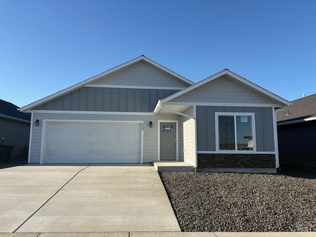 Photo of 1809 Clark Fork Lane, Lewiston, ID 83501 (MLS # 98983771)