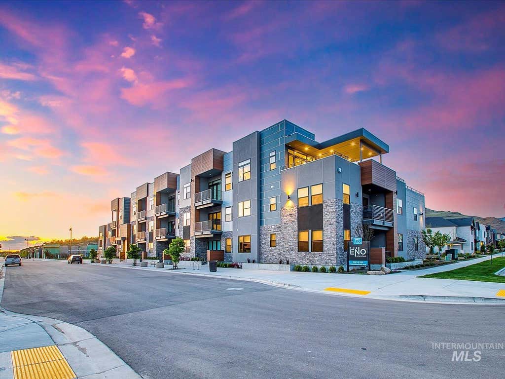 Photo of 3850 E Haystack St #302, Boise, ID 83716 (MLS # 98994272)