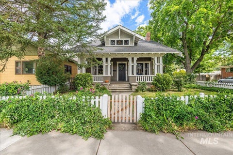Photo of 822 E Mckinley St, Boise, ID 83712 (MLS # 98988836)