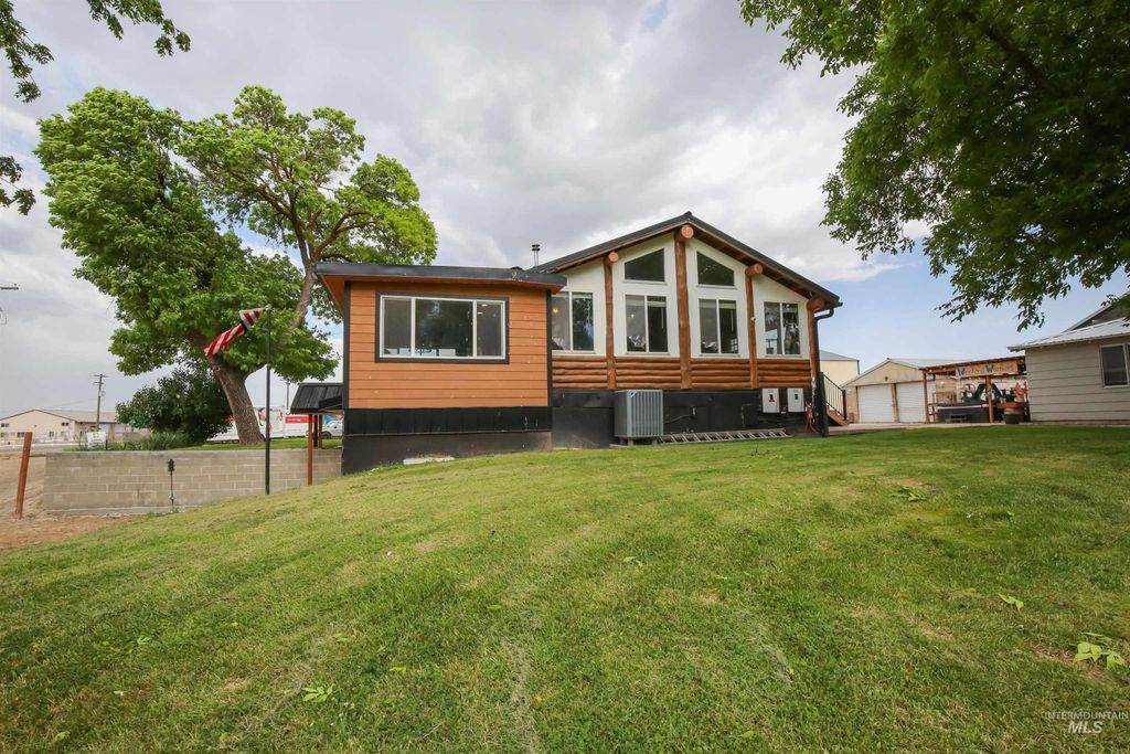 Photo of 3733 Hwy 30 W, New Plymouth, ID 83655 (MLS # 98988254)