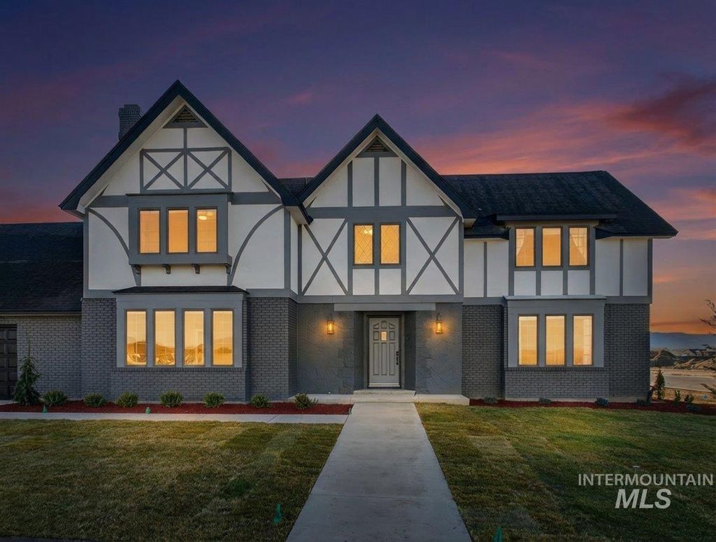 Photo of 1740 Castle Way, Emmett, ID 83617 (MLS # 98970024)