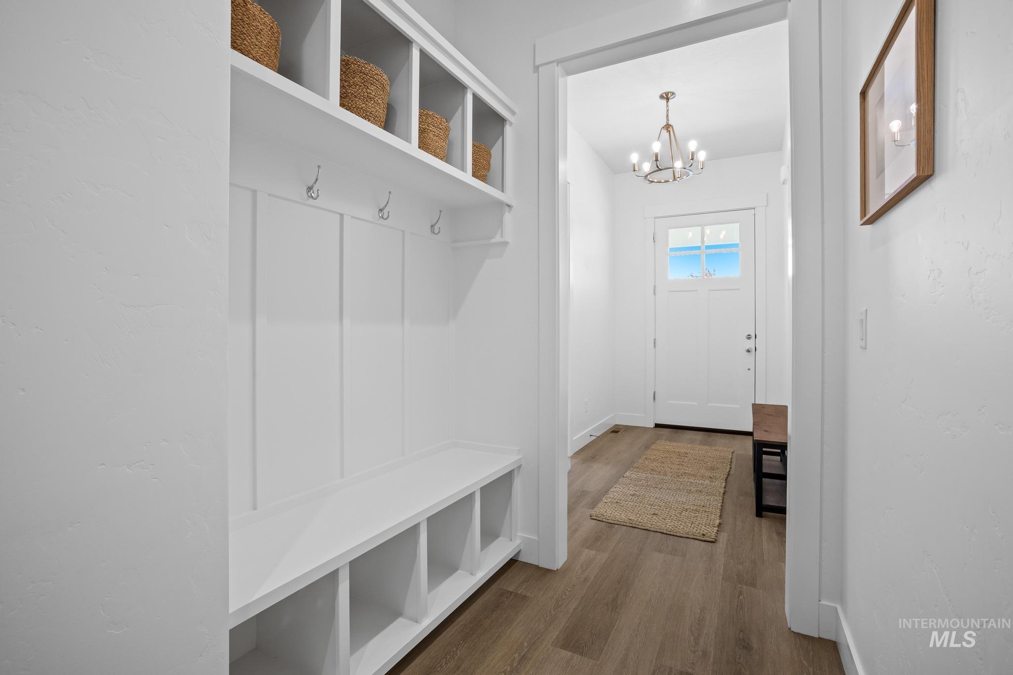 11551 W Campanula