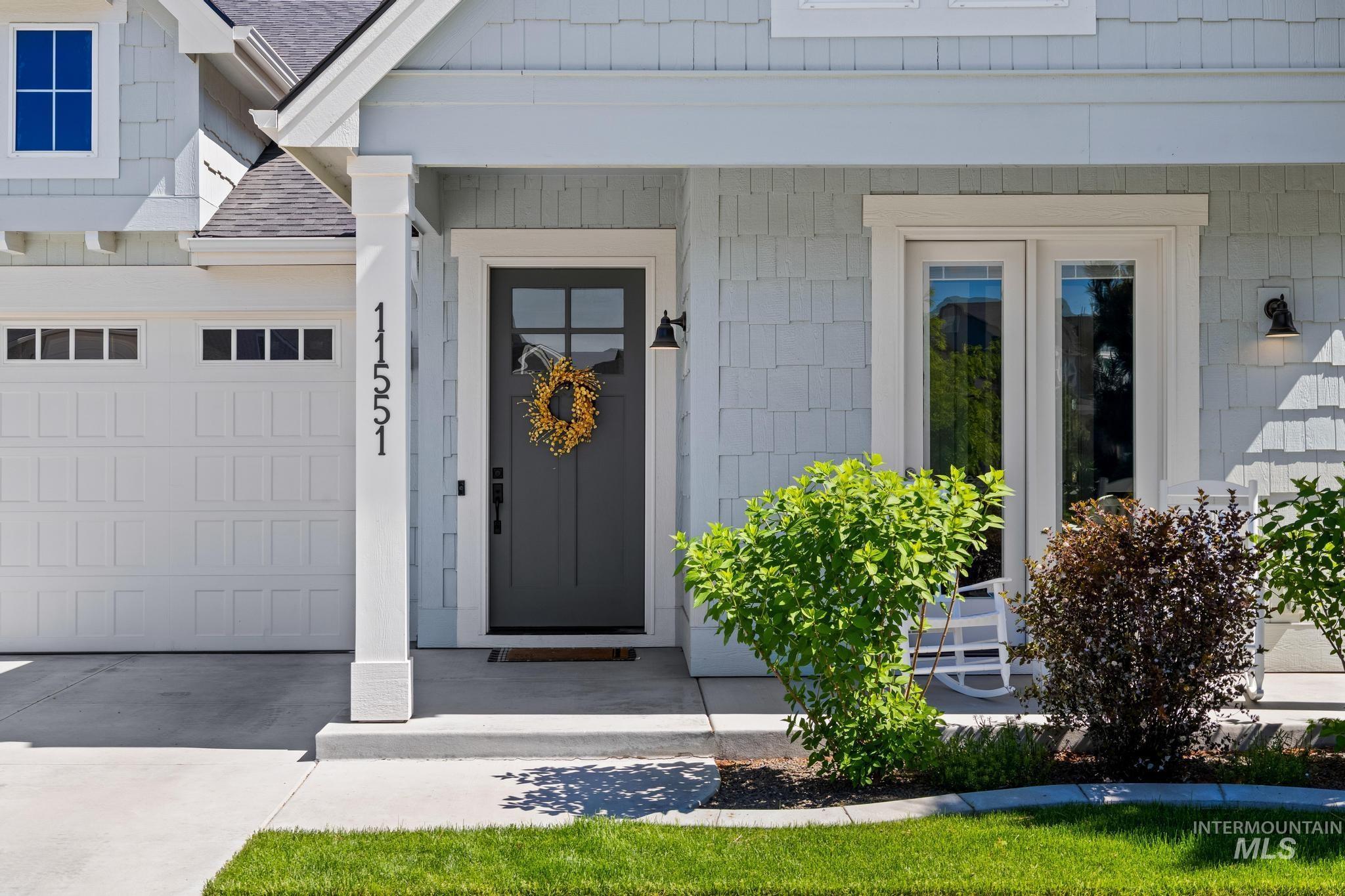 11551 W Campanula